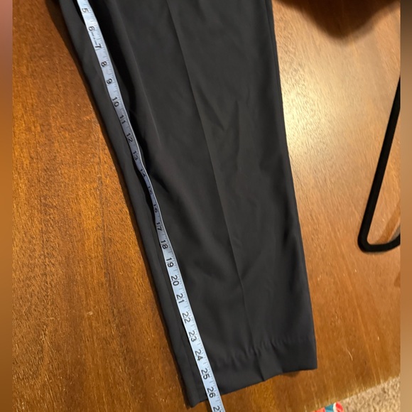 Everlane Italian GoWeave 100% Wool Pull-On Ankle Pant in Black - Size 16 - Picture 10 of 12